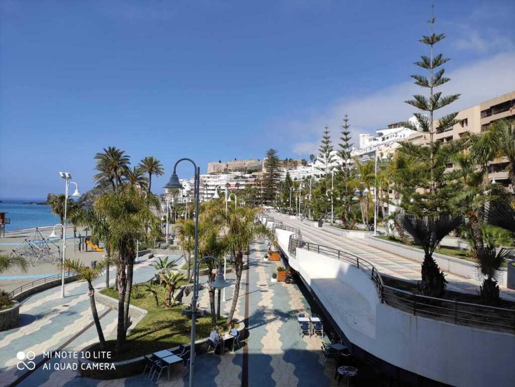 Centro-Primera Linea De Playa Almuñécar Extérieur photo